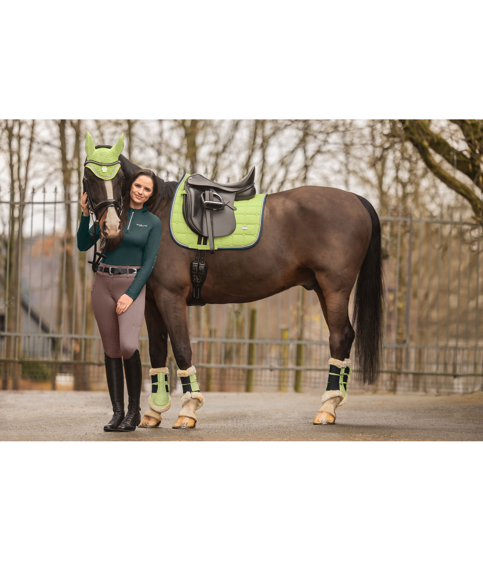 Stinchiere da dressage con pelliccia sintetica Essential, anteriori