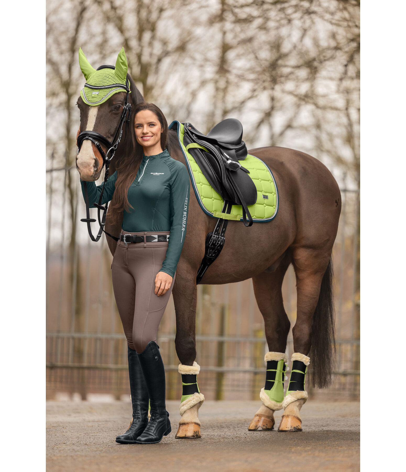 Stinchiere da dressage con pelliccia sintetica Essential, anteriori